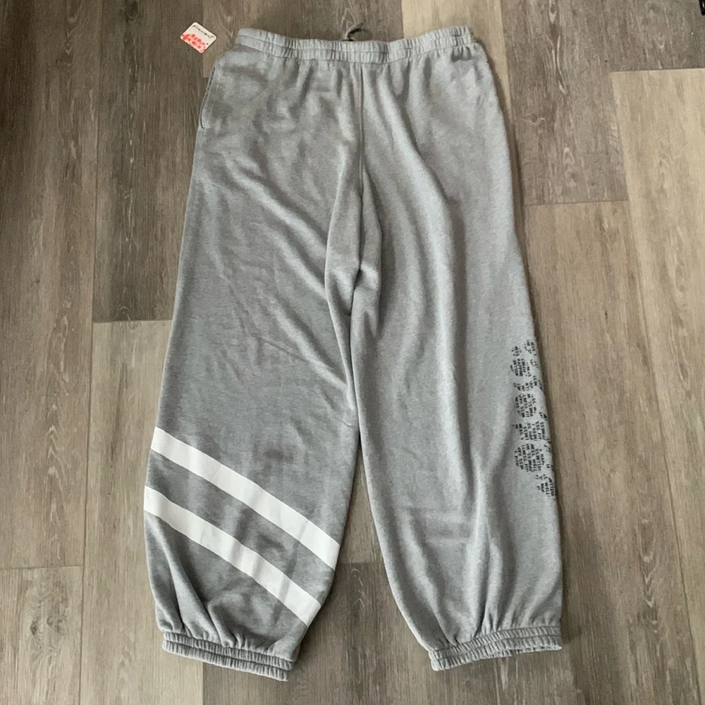 FP MOVEMENT All Star Logo Jogger Pants NWT Heather Gray Pink Black - Picture 6 of 10